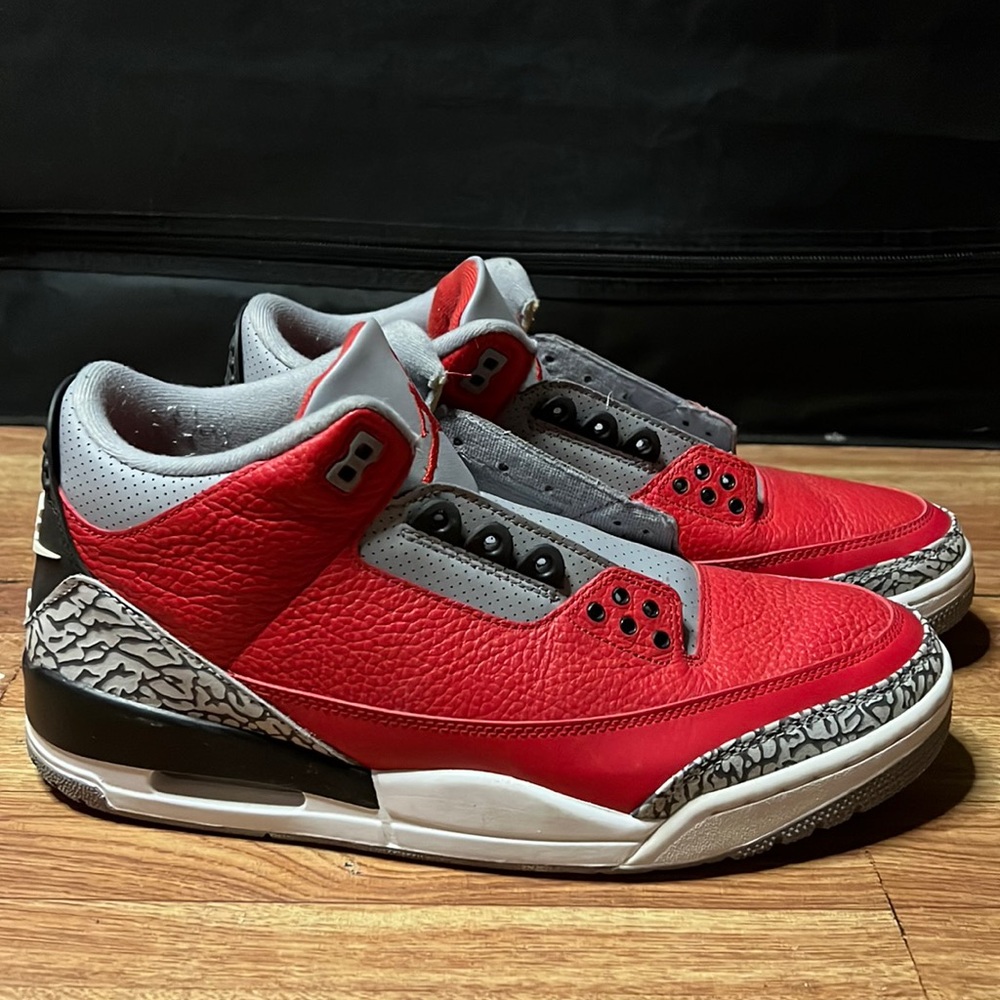 AIR JORDAN RETRO 3 'FIRE RED'